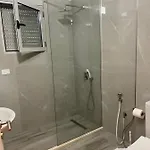 Seaview Modern Two Bedroom Apartment *