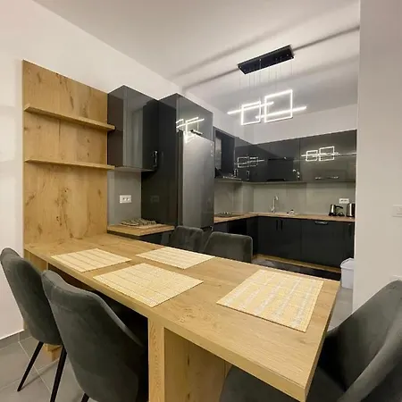 Seaview Modern Two Bedroom * Sarandë