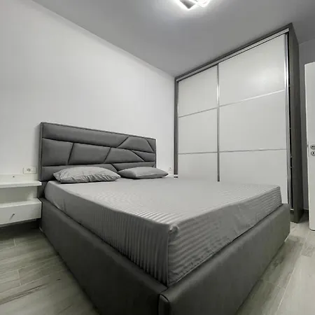 Seaview Modern Two Bedroom Lejlighed *