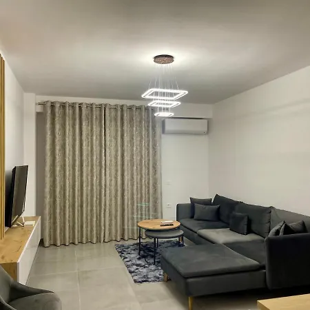 Seaview Modern Two Bedroom * Sarandë