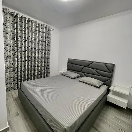 Apartment Seaview Modern Two Bedroom *