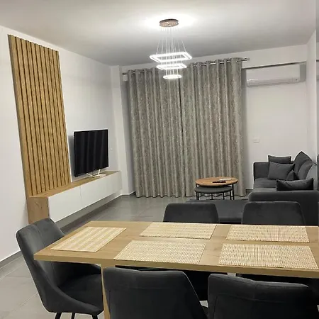 Seaview Modern Two Bedroom *