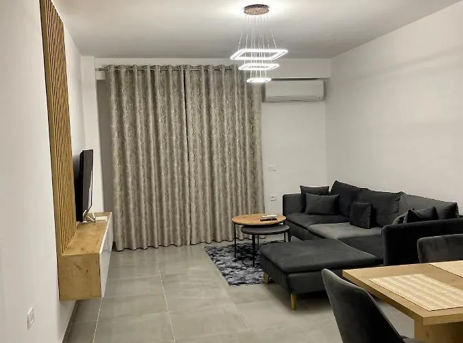 Seaview Modern Two Bedroom Apartament Saranda