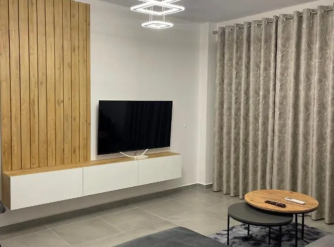 Seaview Modern Two Bedroom *