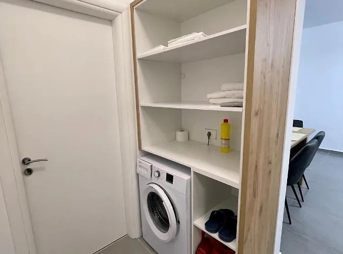 Appartamento Seaview Modern Two Bedroom *