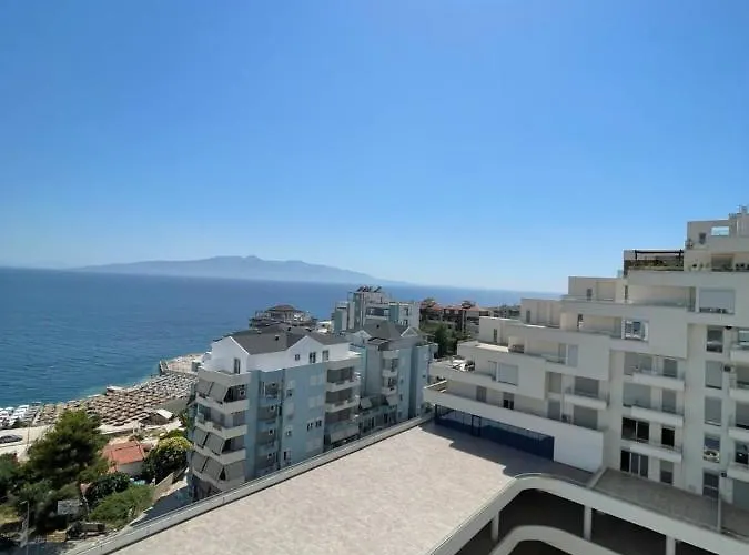 Seaview Modern Two Bedroom Appartamento Sarandë