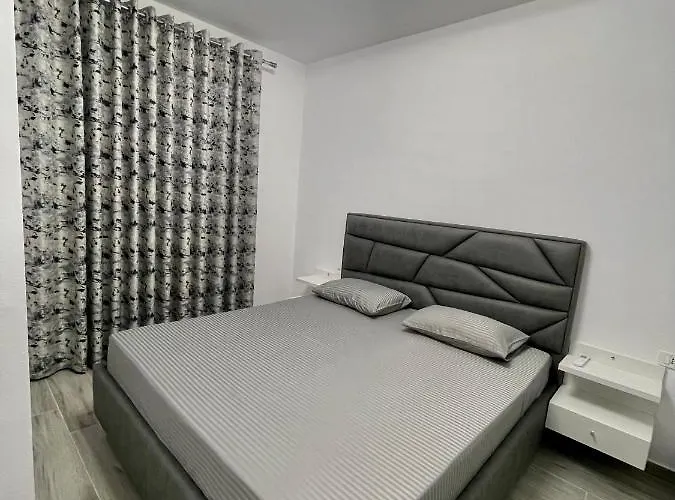 Apartment Seaview Modern Two Bedroom *